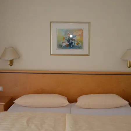 Kurparkhotel Kleinod 2*