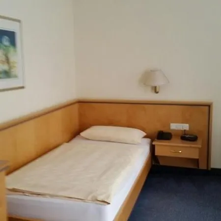 Guest house Kurparkhotel Kleinod 2*
