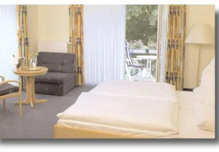 Kurparkhotel Kleinod Guest house