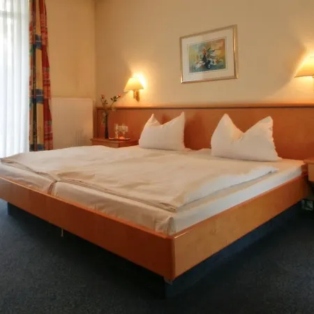 Kurparkhotel Kleinod Konukevi 3*